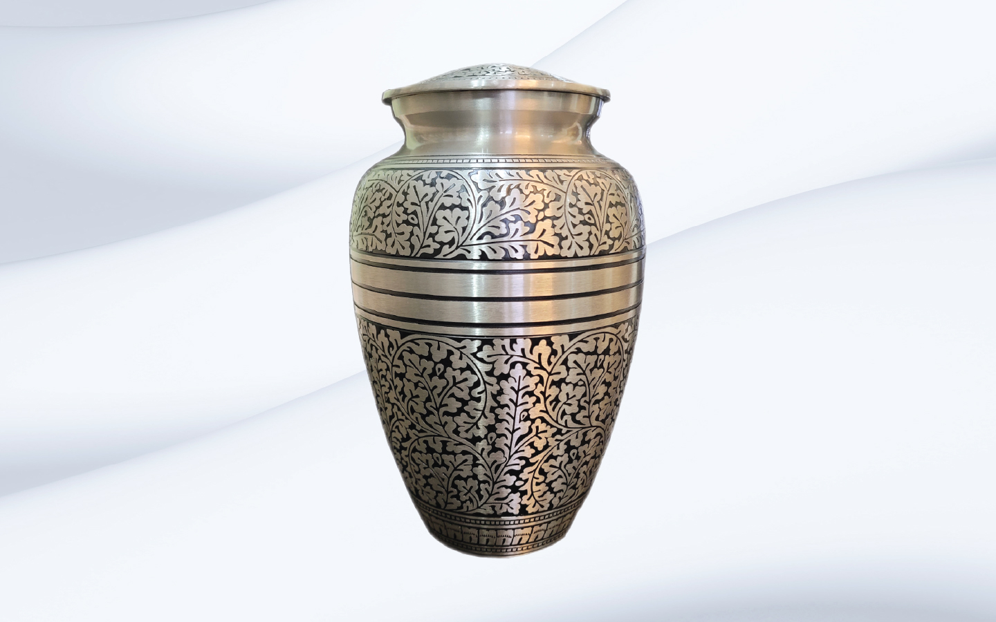 Silver Oak Urn